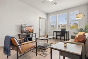 Stunning Westgate CozySuites by stadium with pool 10